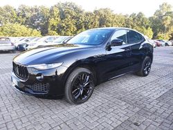 Nero Usata 2018 Maserati Levante SUV | 28.990 € (Buon prezzo)