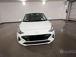 Bianco Nuova 2025 Hyundai i10 Due volumi | 15.290 €