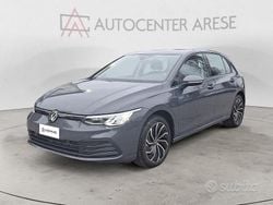 Grigio pastello Usata 2024 VW Golf VIII Life Tre volumi | 25.900 € (Buon prezzo)