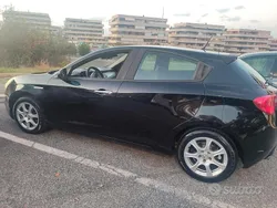 Usata 2013 Alfa Romeo Giulietta Due volumi | 5000 € (Buon prezzo)