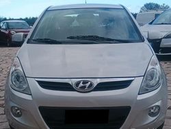 Grigio Usata 2011 Hyundai i20 Edition Tre volumi | 3900 € (Cara)