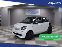 Bianco bicolore / tetto nero Usata 2019 Smart ForFour Brabus Due volumi | 15.900 € (Buon prezzo)