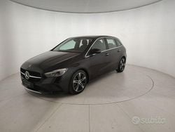 Nero Usata 2023 Mercedes B200 Progressive Monovolume | 31.200 € (Cara)