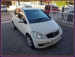 Bianco Usata 2010 Mercedes A160 Elegance Tre volumi | 2500 € (Ottimo prezzo)