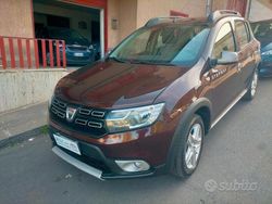 Rosso Usata 2017 Dacia Sandero Stepway Due volumi | 8500 € (Cara)