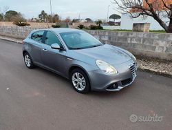 Grigio Usata 2012 Alfa Romeo Giulietta Tre volumi | 7500 € (Molto cara)
