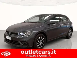 Smoky grey metallizzato Usata 2024 VW Polo Life Tre volumi | 19.900 € (Buon prezzo)