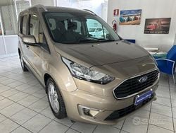 Grigio Usata 2020 Ford Tourneo Titanium Monovolume | 21.500 € (Buon prezzo)