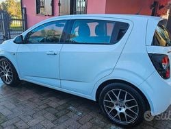 Bianco Usata 2011 Chevrolet Aveo Tre volumi | 3100 €