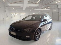 Grigio Usata 2021 VW Polo Comfortline Tre volumi | 11.900 € (Buon prezzo)