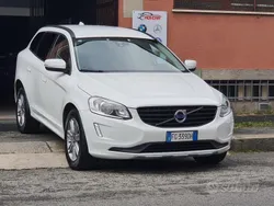 Bianco Usata 2016 Volvo XC60 Business Edition SUV | 12.990 € (Ottimo prezzo)