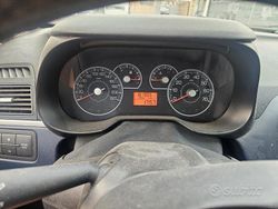 Grigio Usata 2007 Fiat Grande Punto Due volumi | 1000 € (Super prezzo)