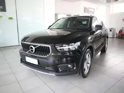 Nero Usata 2020 Volvo XC40 Momentum SUV | 26.900 € (Buon prezzo)