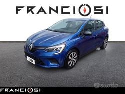 Blu Usata 2023 Renault Clio V Equilibre | 14.980 € (Buon prezzo)