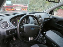 Argento Usata 2008 Ford Fiesta Due volumi | 3000 € (Cara)