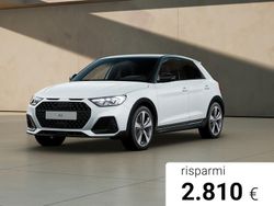 Bianco ghiacciaio metallizzato nero mito Nuova 2025 Audi A1 Comfort Tre volumi | 32.900 € (Cara)