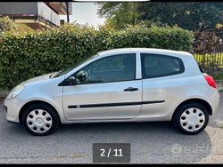 Grigio Usata 2007 Renault R12 Tre volumi | 3300 €