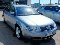 Grigio Usata 2004 Audi A4 Ambiente Station wagon | 2900 € (Molto cara)