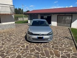 Usata 2018 VW Polo Tre volumi | 12.500 € (Buon prezzo)