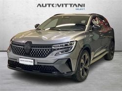 Grigio scuro Usata 2023 Renault Austral Iconic SUV | 27.500 € (Buon prezzo)