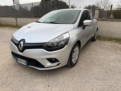 Argento Usata 2017 Renault Clio IV Life Tre volumi | 7690 € (Buon prezzo)