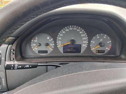 Argento Usata 2001 Mercedes E320 Avantgarde Tre volumi | 2500 €