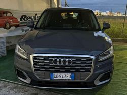 Grigio atomico metallizzato Usata 2018 Audi Q2 Sport SUV | 17.990 € (Buon prezzo)