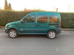Verde Usata 2002 Renault Kangoo Tre volumi | 3600 €