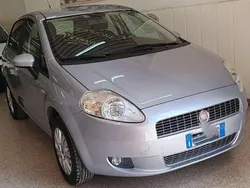 Argento Usata 2009 Fiat Grande Punto Dynamic Due volumi | 3000 € (Cara)