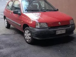 Usata 1994 Renault Clio Due volumi | 1500 €