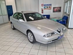 Argento Usata 2002 Alfa Romeo 166 Distinctive Tre volumi | 5900 € (Cara)