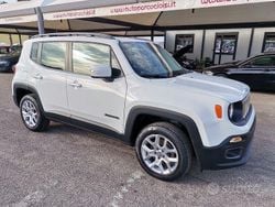 Bianco pastello Usata 2015 Jeep Renegade Sport SUV | 15.990 € (Molto cara)