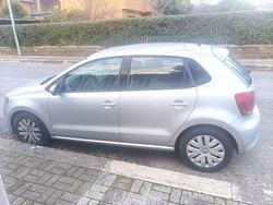Argento Usata 2010 VW Polo Comfortline Tre volumi | 4900 € (Ottimo prezzo)