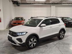 Pure white pastello (0q0q) Nuova 2025 VW T-Cross Edition SUV | 26.590 € (Buon prezzo)