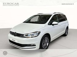 Pure white Usata 2025 VW Touran Edition Monovolume | 41.900 € (Molto cara)