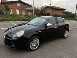 Nero Usata 2013 Alfa Romeo Giulietta Exclusive Tre volumi | 5300 € (Ottimo prezzo)