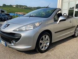 Argento Usata 2008 Peugeot 207 CC Cabrio | 4600 € (Buon prezzo)