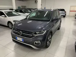 Smoky grey Usata 2022 VW T-Cross Advance SUV | 19.900 € (Buon prezzo)