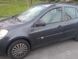 Grigio Usata 2009 Renault Clio III Station wagon | 1000 €
