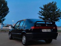 Nero Usata 1992 Alfa Romeo 33 Tre volumi | 3500 €