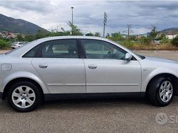 Grigio Usata 2003 Audi A4 Tre volumi | 1200 € (Buon prezzo)