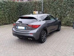 Grigio Usata 2018 Infiniti Q30 Premium Due volumi | 14.500 € (Buon prezzo)
