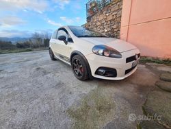 Bianco Usata 2010 Abarth Grande Punto Due volumi | 10.800 € (Buon prezzo)