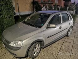 Usata 2001 Opel Corsa Due volumi | 2100 € (Buon prezzo)