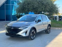 Grigio Nuova 2025 Nissan Qashqai N-Connecta SUV | 29.900 € (Cara)