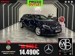 Argento Usata 2017 Mercedes A180 Executive Tre volumi | 14.490 € (Buon prezzo)