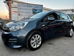 Grigio Usata 2015 Kia Rio Active Tre volumi | 9000 € (Cara)