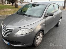 Grigio Usata 2014 Lancia Ypsilon Silver Due volumi | 6800 € (Buon prezzo)