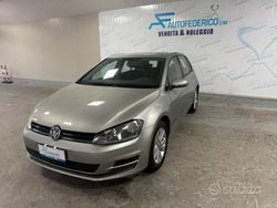 Grigio Usata 2016 VW Golf VII Comfortline Tre volumi | 5990 € (Super prezzo)