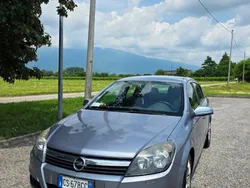 Usata 2004 Opel Astra Enjoy Due volumi | 2250 € (Buon prezzo)